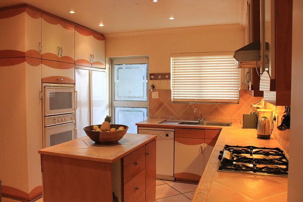 Photo 16 of Atlantic Villa accommodation in Camps Bay, Cape Town with 4 bedrooms and  bathrooms