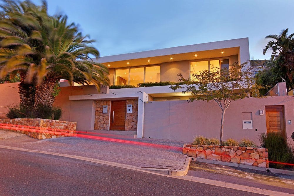 Photo 26 of Chepstow Road Villa accommodation in Green Point, Cape Town with 5 bedrooms and 4 bathrooms