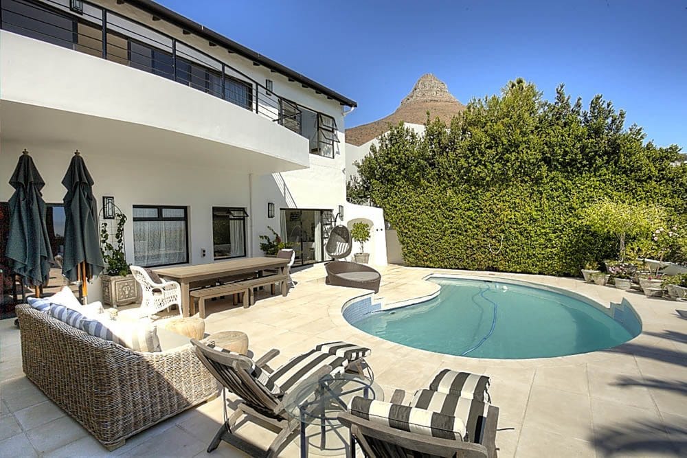 Photo 8 of Fresnaye Bordeaux accommodation in Fresnaye, Cape Town with 4 bedrooms and 4 bathrooms