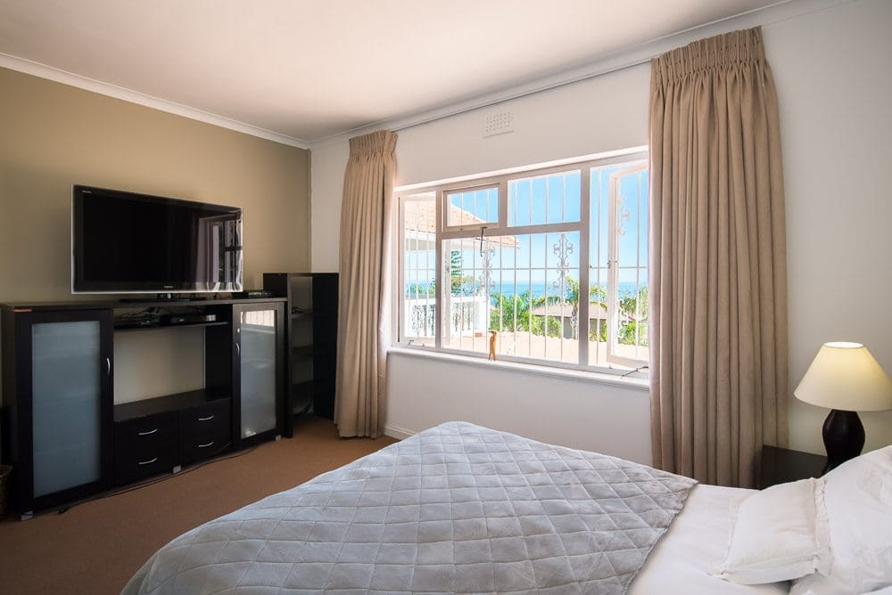 Photo 2 of Atholl Charm Villa accommodation in Camps Bay, Cape Town with 3 bedrooms and 2 bathrooms