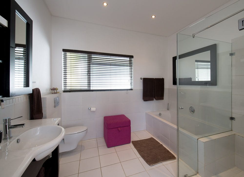 Photo 5 of Atholl Charm Villa accommodation in Camps Bay, Cape Town with 3 bedrooms and 2 bathrooms