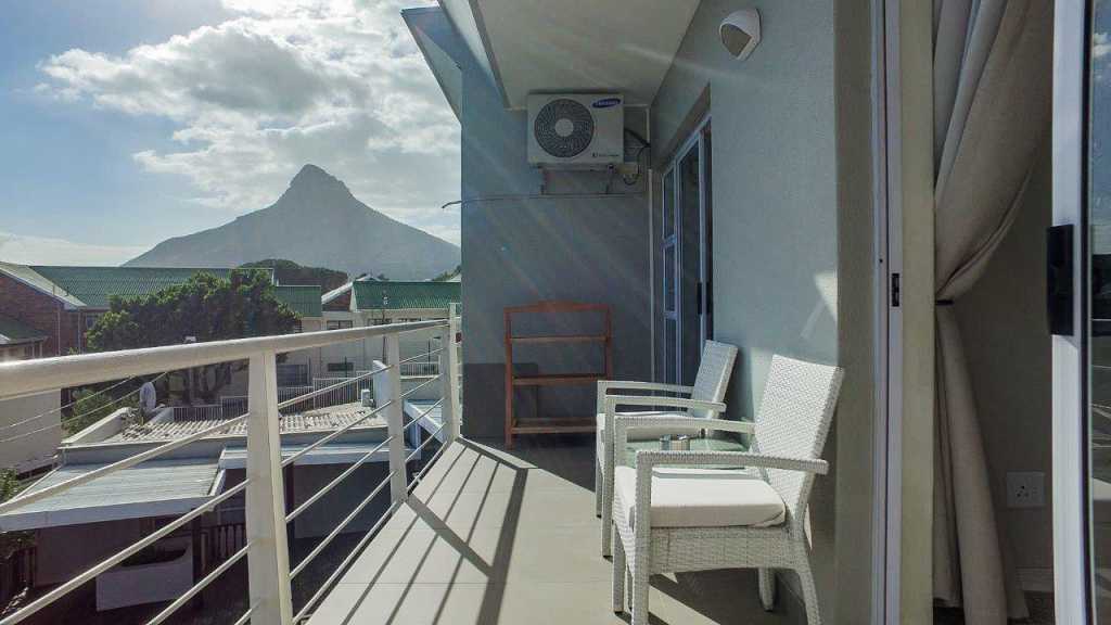Photo 15 of 17 Oceana accommodation in Camps Bay, Cape Town with 2 bedrooms and 2 bathrooms