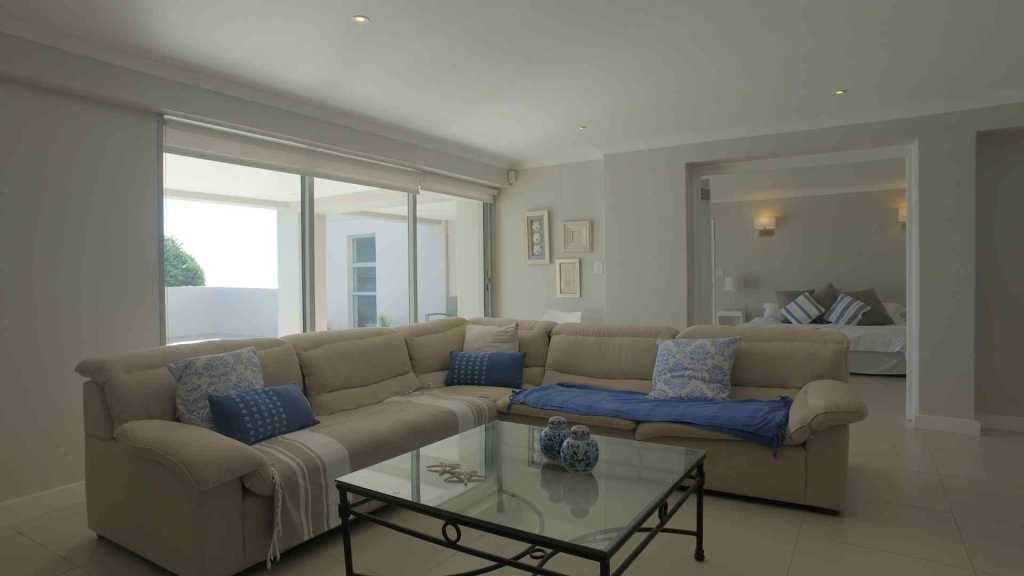Photo 6 of Camps Bay Upper Tree Villa accommodation in Camps Bay, Cape Town with 5 bedrooms and 5 bathrooms
