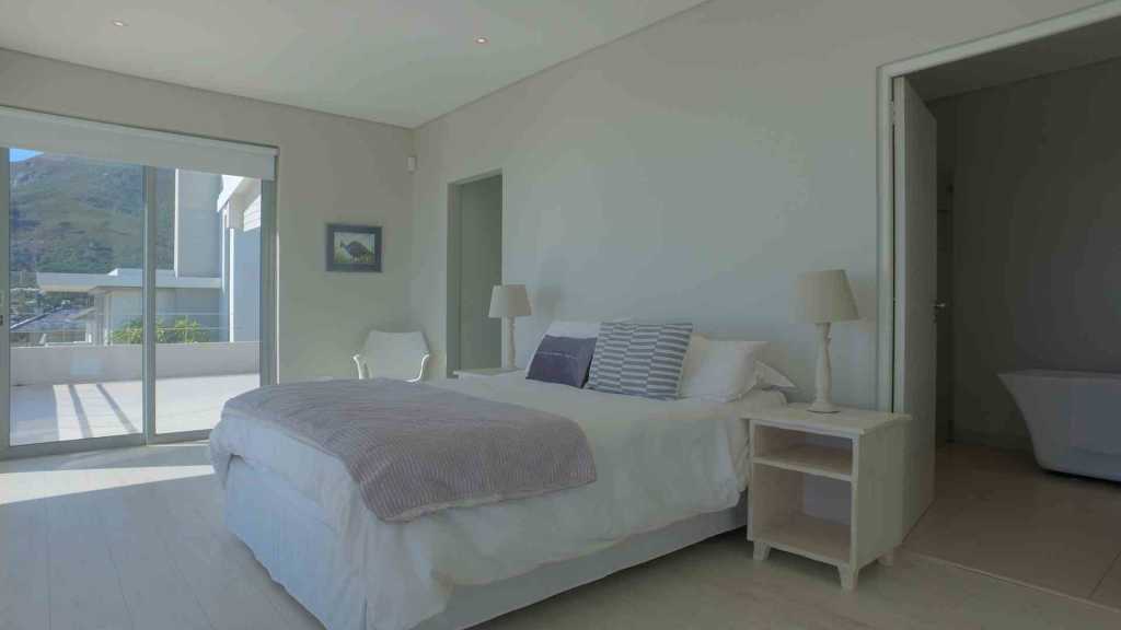 Photo 9 of Camps Bay Upper Tree Villa accommodation in Camps Bay, Cape Town with 5 bedrooms and 5 bathrooms
