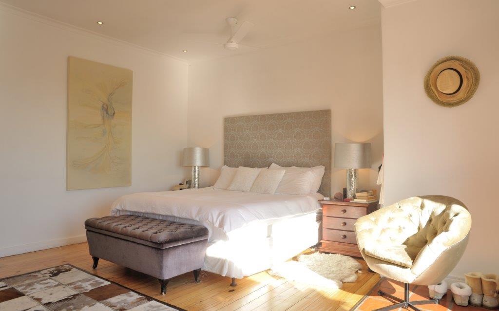 Photo 17 of High Level Road House accommodation in Green Point, Cape Town with 3 bedrooms and  bathrooms