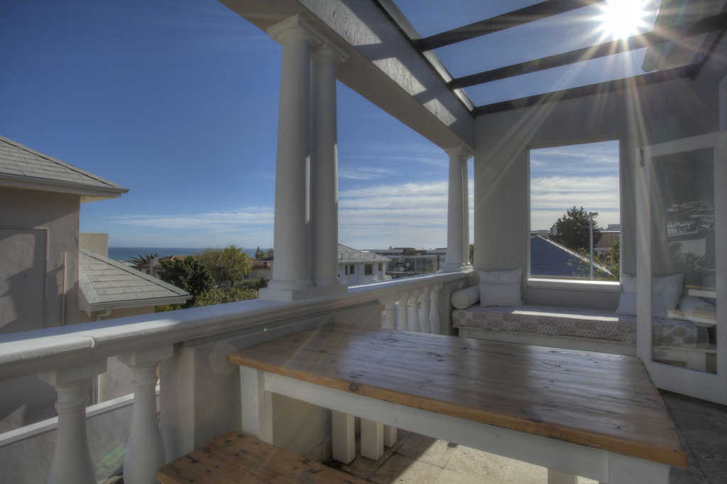 Photo 6 of Berkley 7A accommodation in Camps Bay, Cape Town with 3 bedrooms and 2 bathrooms