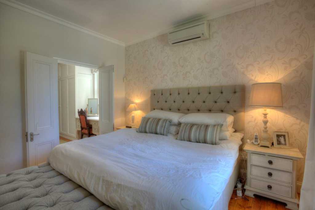 Photo 10 of Danning Residence accommodation in Oranjezicht, Cape Town with 4 bedrooms and 4 bathrooms