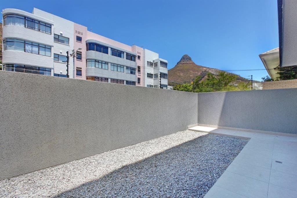 Photo 4 of Evergold accommodation in Sea Point, Cape Town with 2 bedrooms and 2 bathrooms