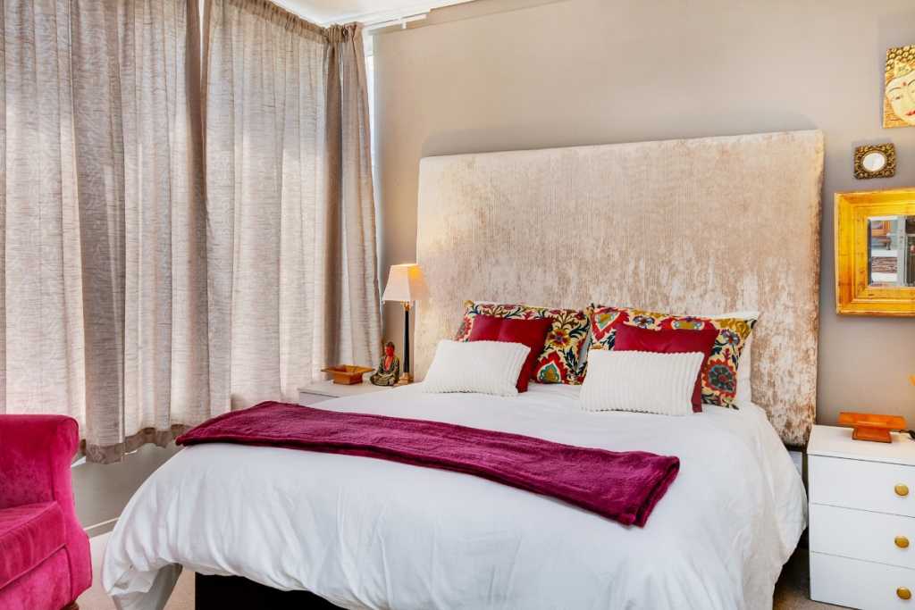 Photo 2 of 105 Odyssey accommodation in Green Point, Cape Town with 1 bedrooms and 1 bathrooms