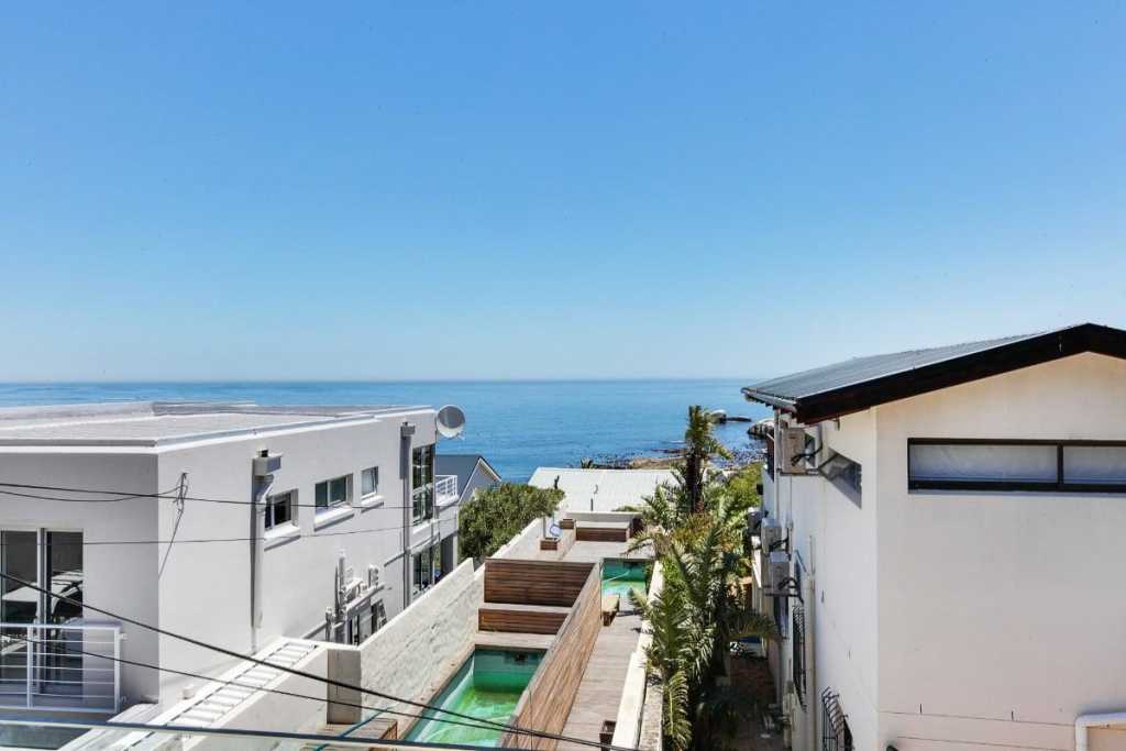 Photo 20 of Bakoven Foreshore accommodation in Bakoven, Cape Town with 2 bedrooms and 2 bathrooms