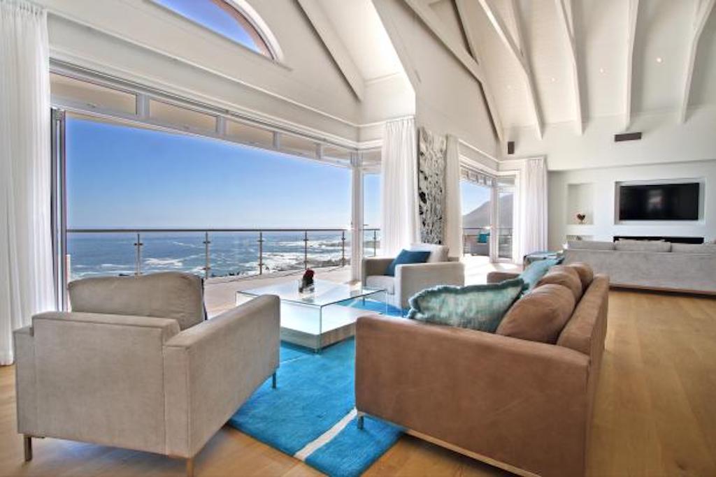 Photo 31 of Casa Giannasi accommodation in Camps Bay, Cape Town with 4 bedrooms and 4 bathrooms