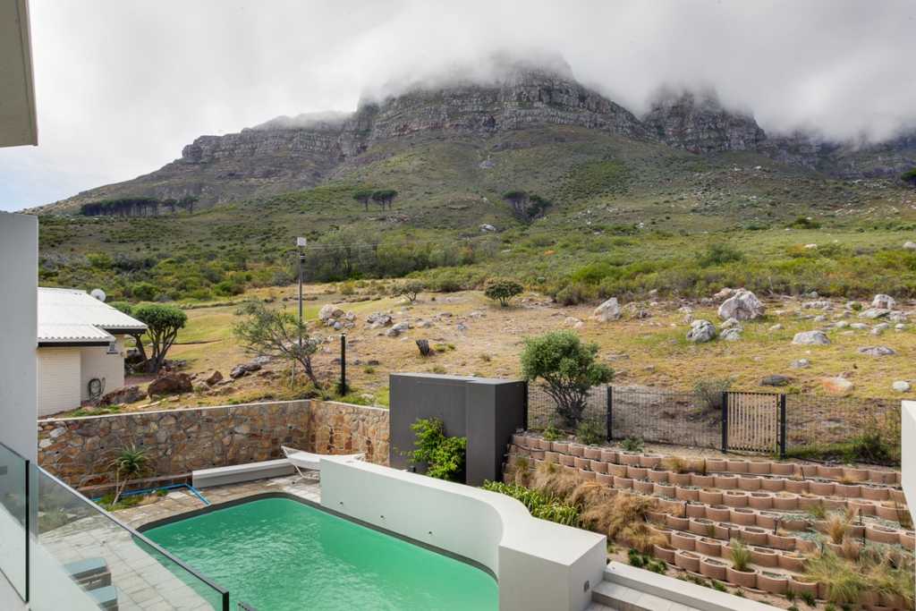 Photo 3 of Hely Views accommodation in Camps Bay, Cape Town with 5 bedrooms and 5 bathrooms