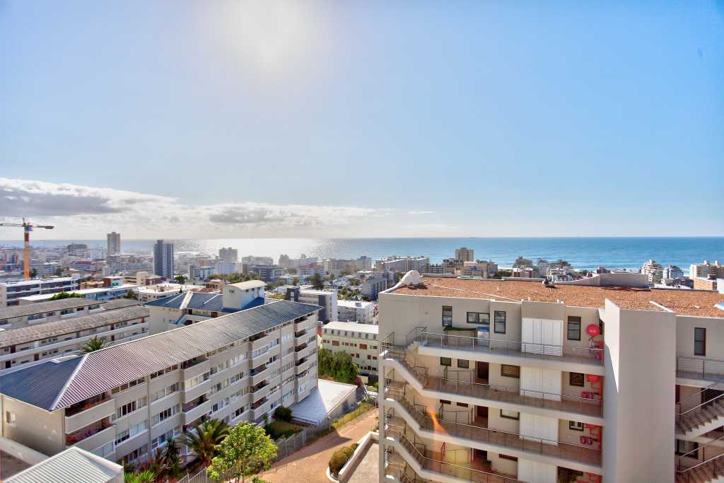 Photo 9 of Miramar Pad accommodation in Sea Point, Cape Town with 1 bedrooms and 1 bathrooms