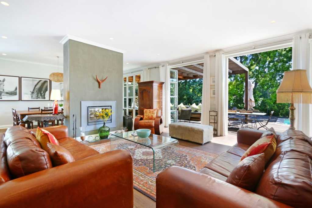 Photo 4 of Newlands Garden Villa accommodation in Newlands, Cape Town with 4 bedrooms and 3 bathrooms