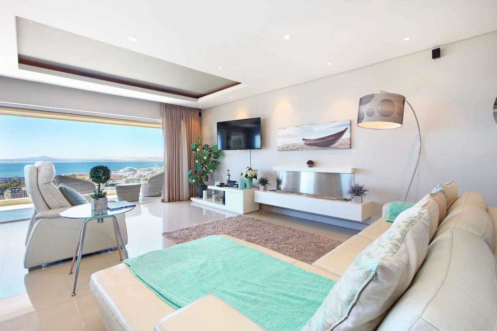 Photo 8 of Panova accommodation in Green Point, Cape Town with 3 bedrooms and 3 bathrooms
