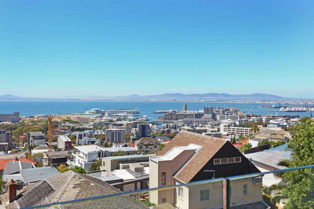 Photo 1 of Panova accommodation in Green Point, Cape Town with 3 bedrooms and 3 bathrooms
