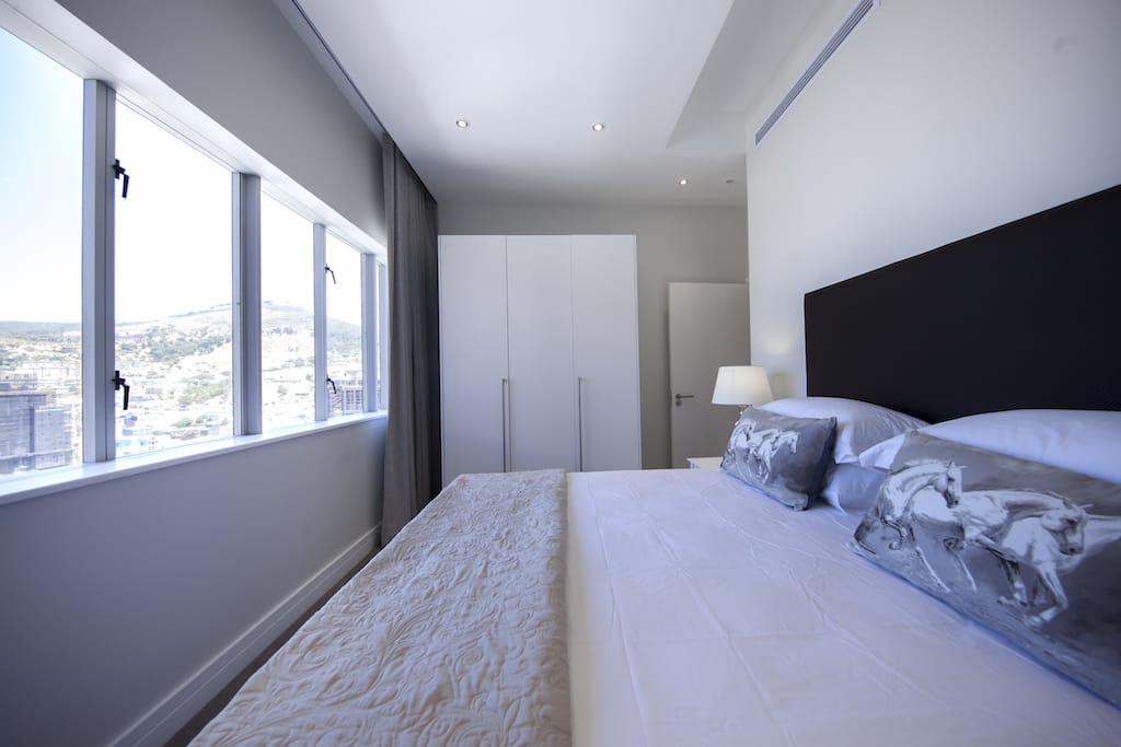 Photo 3 of Radisson 1502 accommodation in City Centre, Cape Town with 2 bedrooms and 2 bathrooms