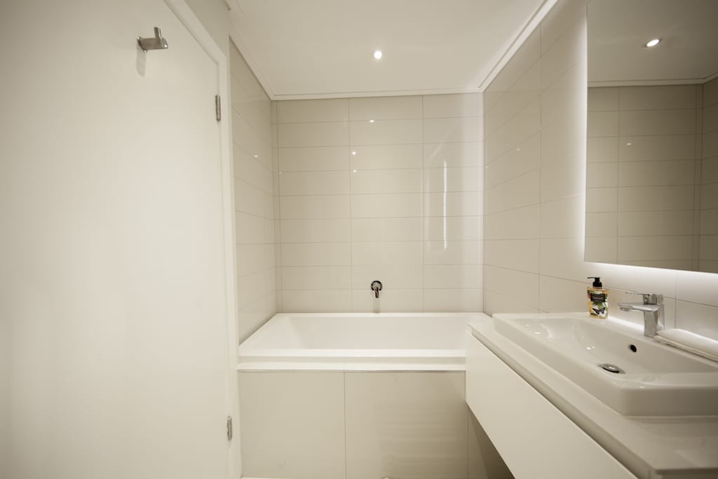Photo 14 of Radisson 1516 accommodation in City Centre, Cape Town with 2 bedrooms and 2 bathrooms