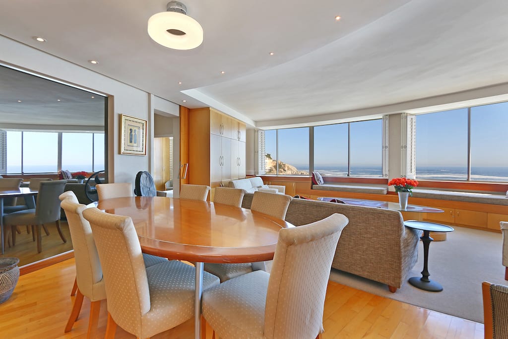 Photo 17 of Sea Breeze Apartment accommodation in Bantry Bay, Cape Town with 3 bedrooms and 3 bathrooms