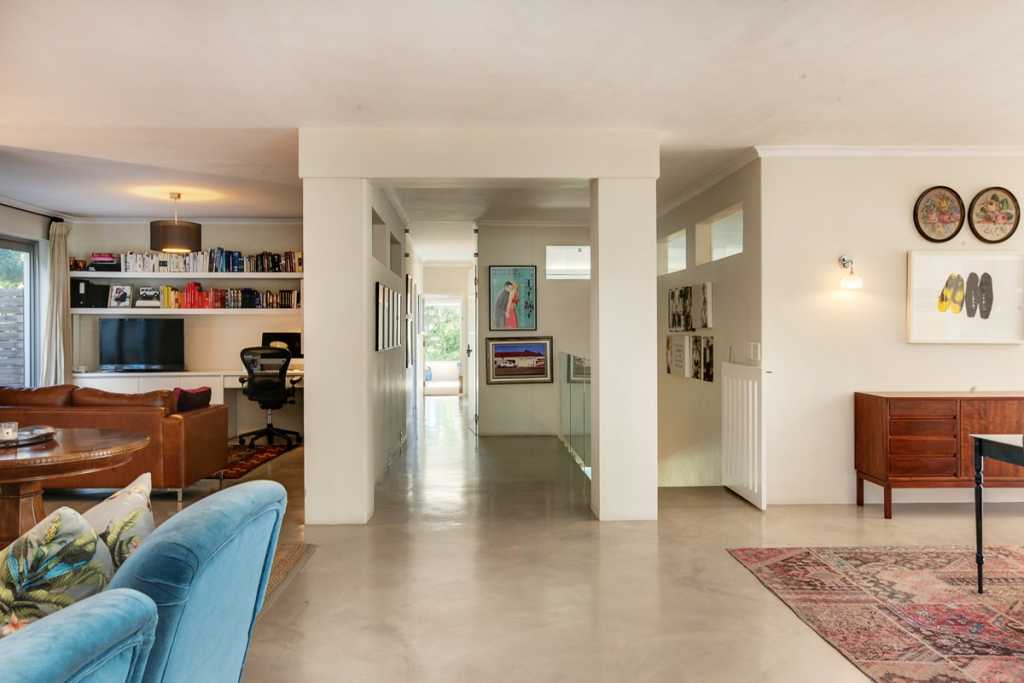 Photo 3 of St Patricks Villa accommodation in Fresnaye, Cape Town with 3 bedrooms and 3 bathrooms