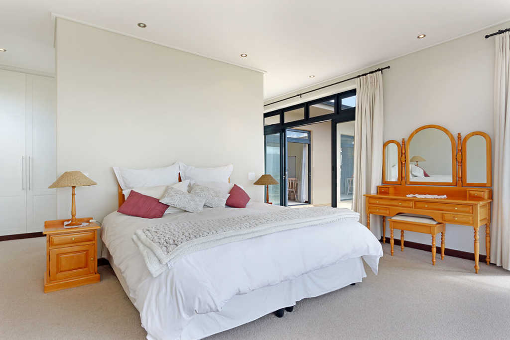 Photo 14 of Stonehurst Villa accommodation in Tokai, Cape Town with 4 bedrooms and 3 bathrooms