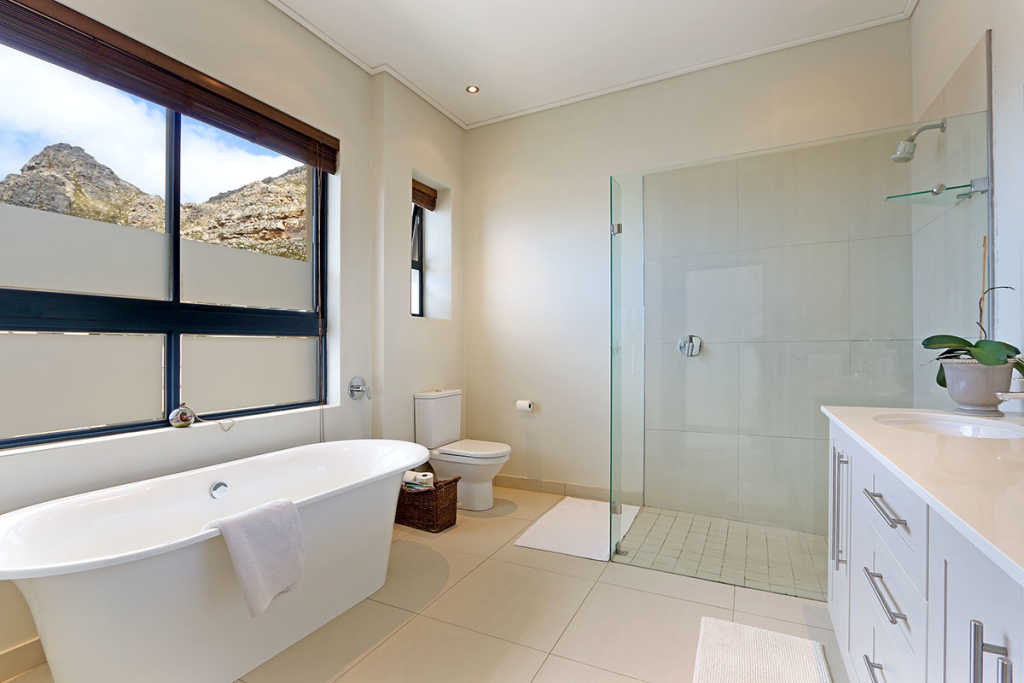 Photo 15 of Stonehurst Villa accommodation in Tokai, Cape Town with 4 bedrooms and 3 bathrooms