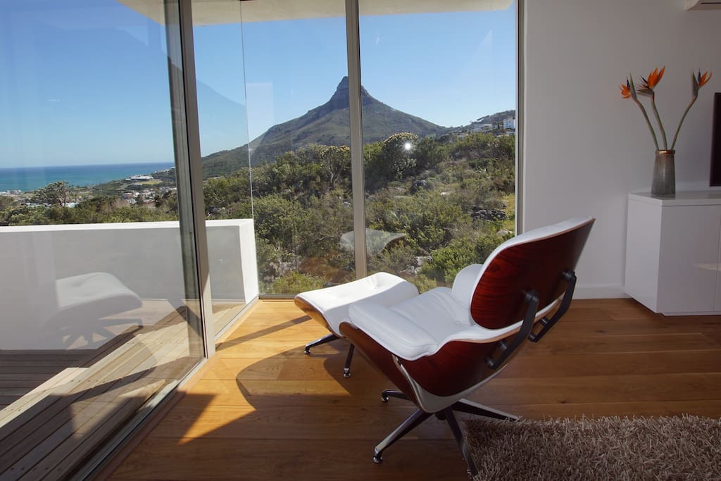 Photo 15 of The Baules Penthouse accommodation in Camps Bay, Cape Town with 1 bedrooms and 1 bathrooms