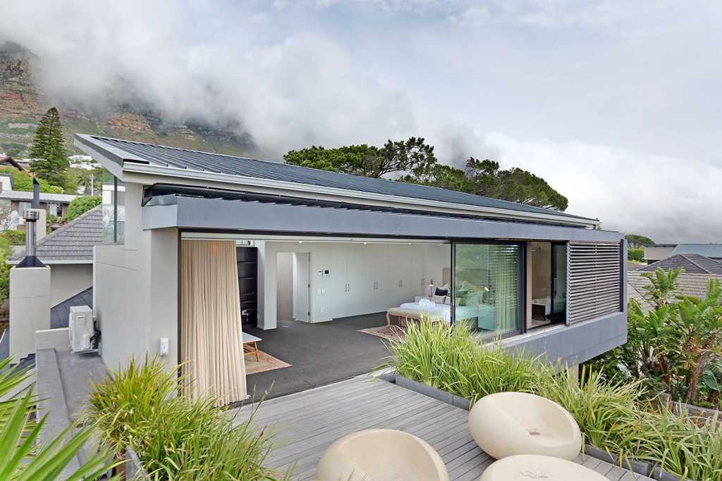 Photo 29 of Villa Alba accommodation in Camps Bay, Cape Town with 3 bedrooms and 3 bathrooms
