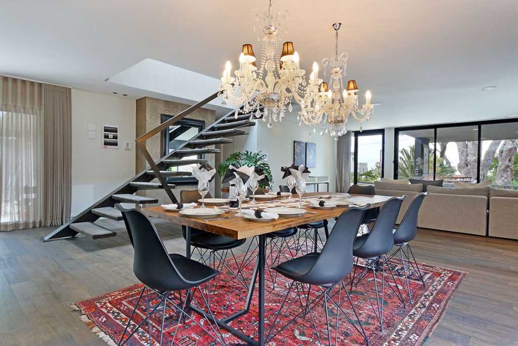 Photo 13 of Villa Alba accommodation in Camps Bay, Cape Town with 3 bedrooms and 3 bathrooms