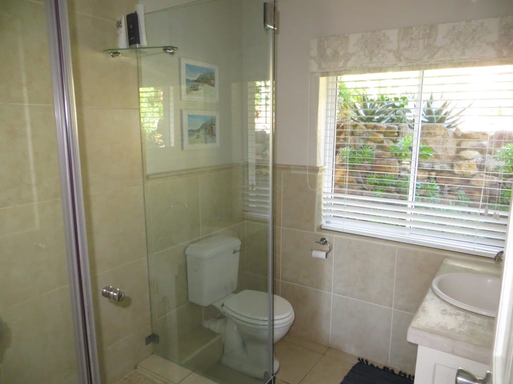 Photo 5 of Fountain House accommodation in Hout Bay, Cape Town with 4 bedrooms and 3 bathrooms