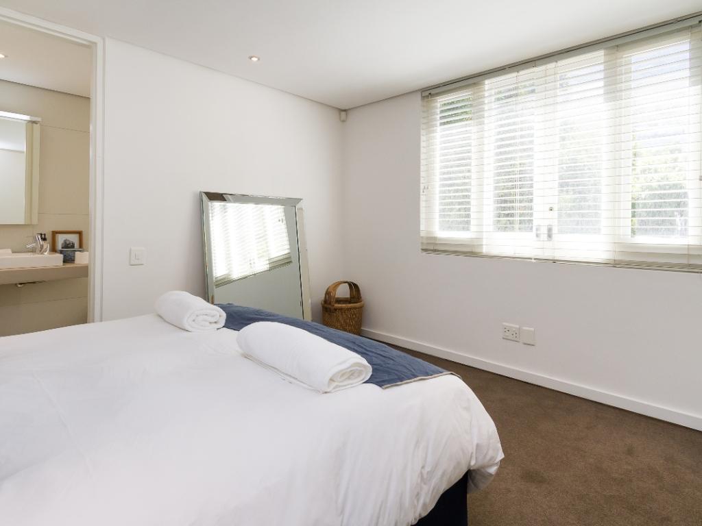 Photo 7 of Horak Haven accommodation in Camps Bay, Cape Town with 3 bedrooms and 3 bathrooms
