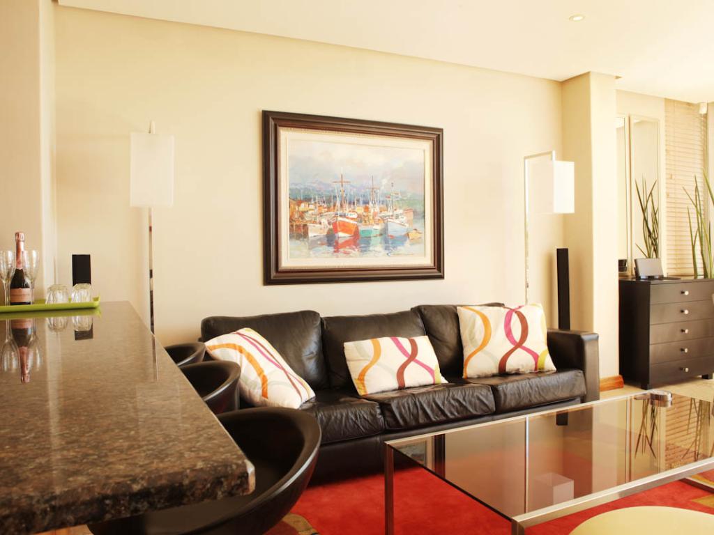Photo 4 of Panorama Apartment accommodation in Camps Bay, Cape Town with 1 bedrooms and 1 bathrooms