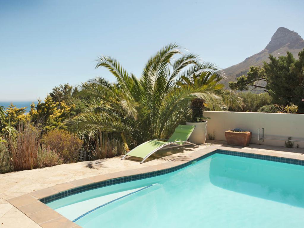 Photo 7 of Panorama Apartment accommodation in Camps Bay, Cape Town with 1 bedrooms and 1 bathrooms
