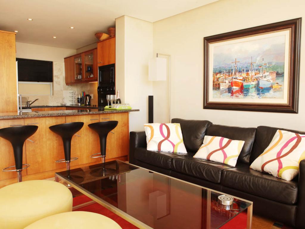 Photo 10 of Panorama Apartment accommodation in Camps Bay, Cape Town with 1 bedrooms and 1 bathrooms