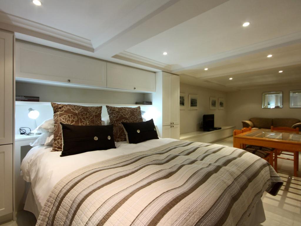 Photo 11 of Six Selbourne accommodation in Sea Point, Cape Town with 4 bedrooms and 4 bathrooms