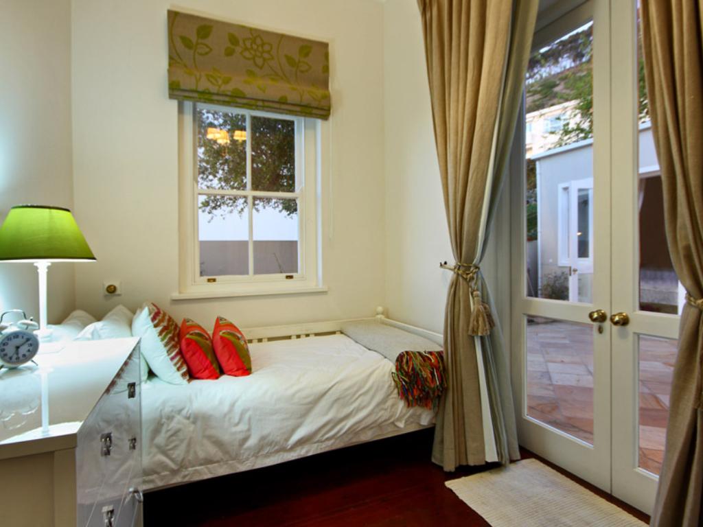 Photo 10 of Six Selbourne accommodation in Sea Point, Cape Town with 4 bedrooms and 4 bathrooms