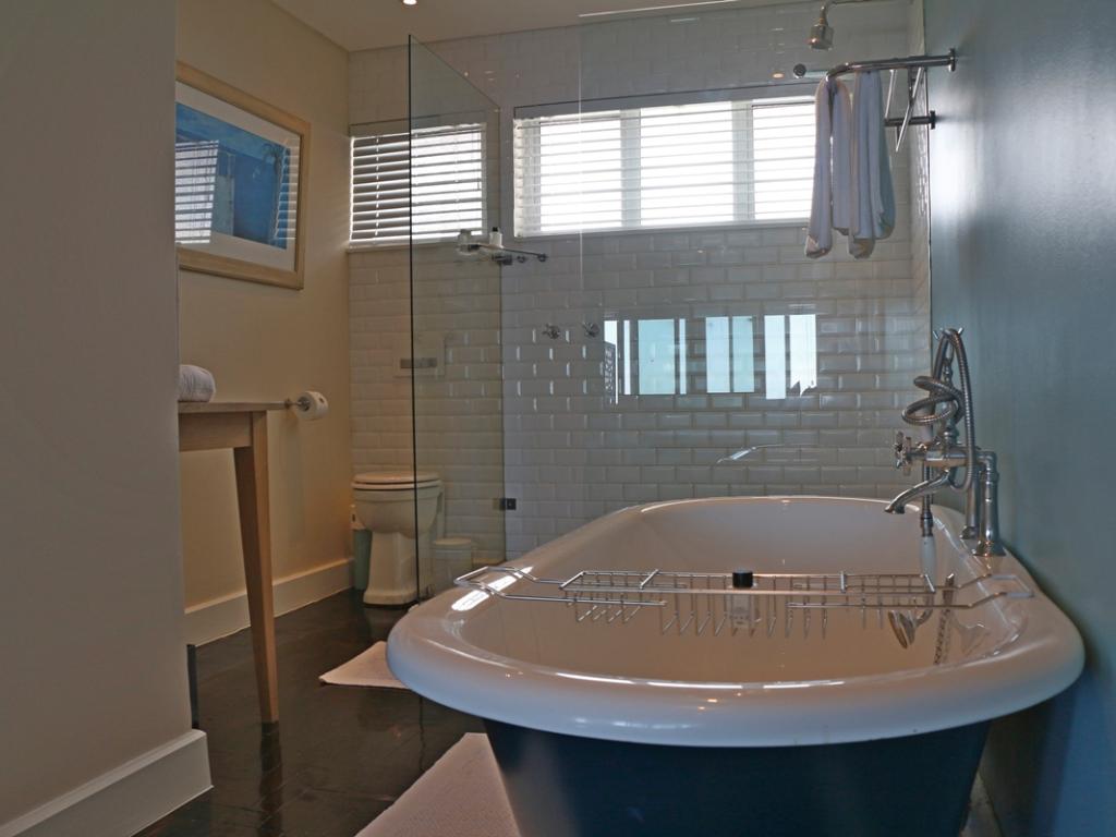 Photo 23 of Valentine Apartment accommodation in Mouille Point, Cape Town with 2 bedrooms and 2 bathrooms