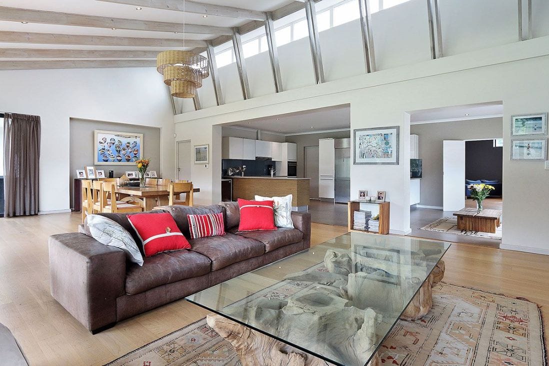 Photo 26 of House Nirvana accommodation in Constantia, Cape Town with 6 bedrooms and 4 bathrooms