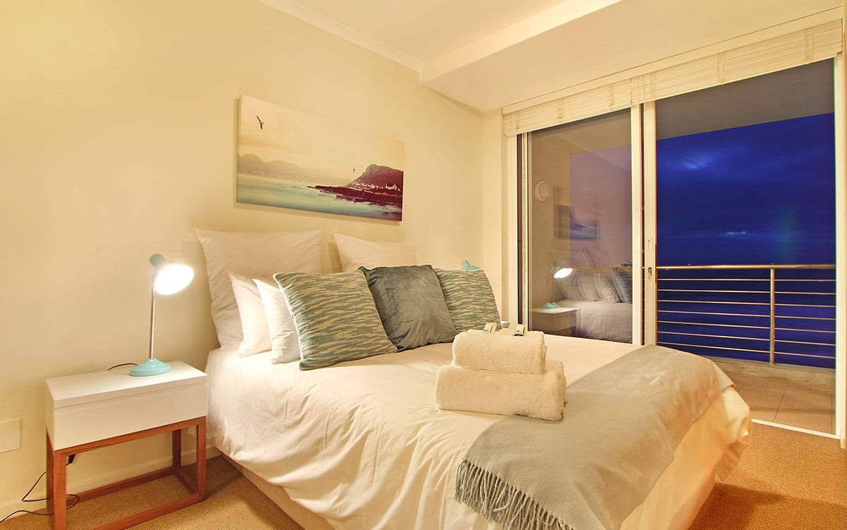 Photo 14 of Horizon Bay 702 accommodation in Bloubergstrand, Cape Town with 3 bedrooms and 2 bathrooms