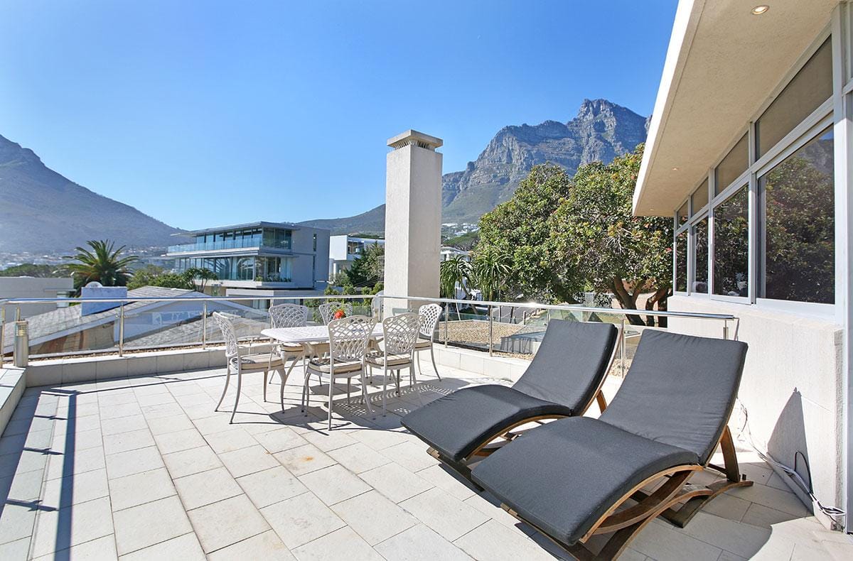 Photo 16 of The Rocks accommodation in Camps Bay, Cape Town with 4 bedrooms and 3.5 bathrooms