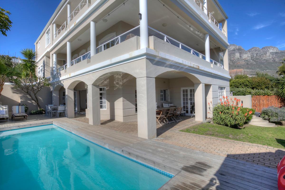 Photo 1 of Camps Bay Glen Villa accommodation in Camps Bay, Cape Town with 6 bedrooms and 4 bathrooms