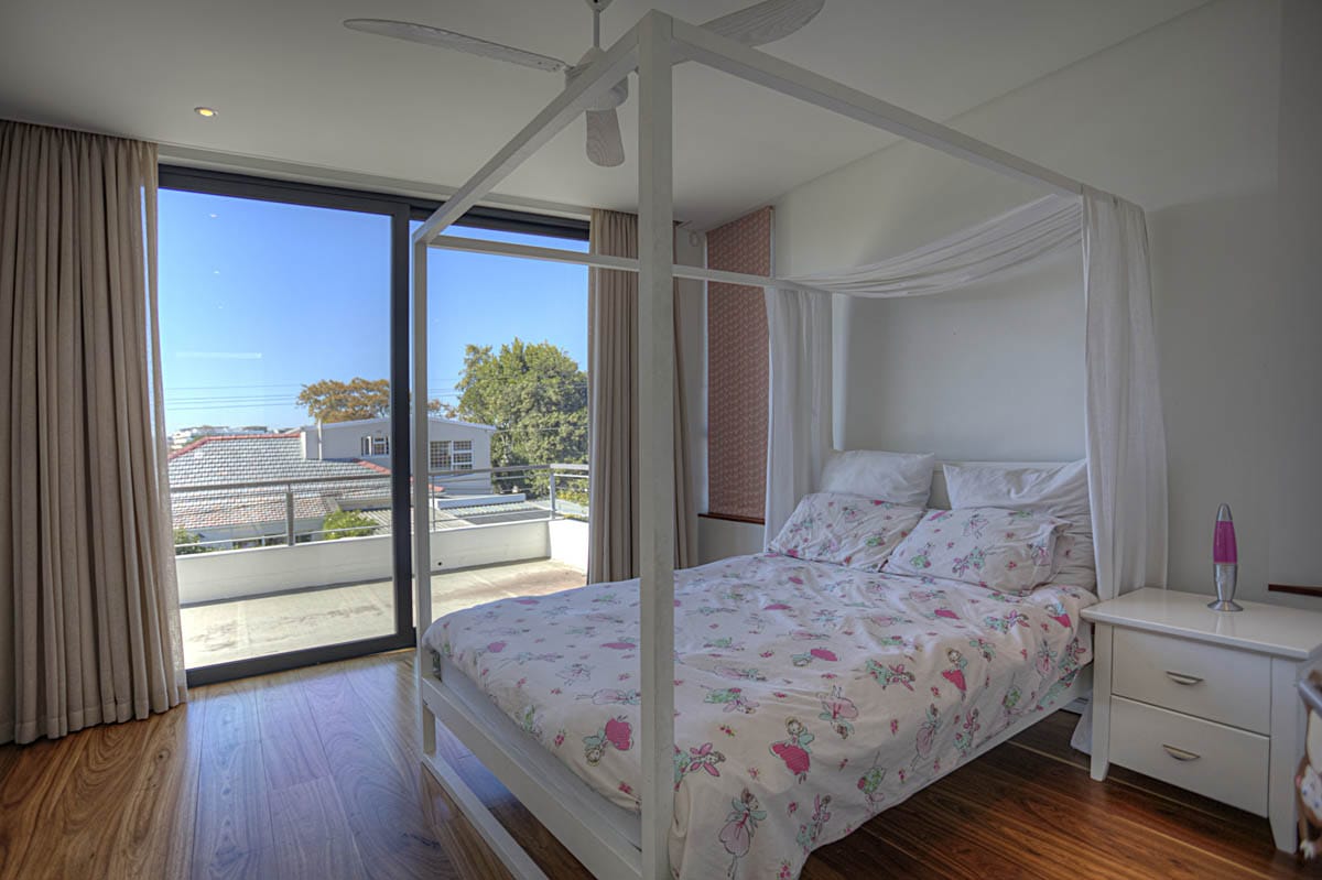 Photo 8 of Chamberlain Villa accommodation in Claremont, Cape Town with 4 bedrooms and 3 bathrooms