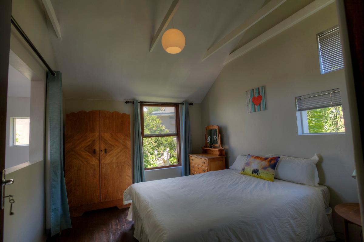 Photo 7 of The Loft accommodation in Camps Bay, Cape Town with 2 bedrooms and 1 bathrooms