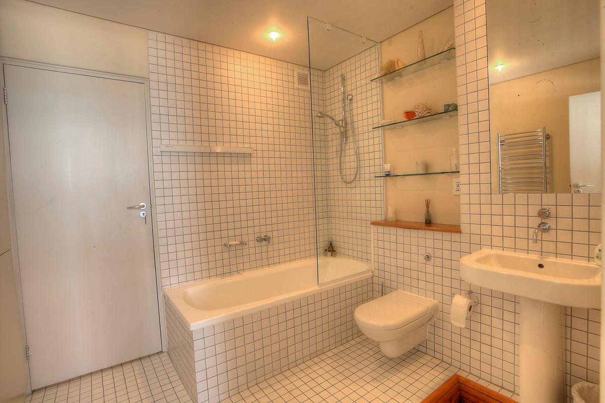 Photo 4 of Valhalla G3 accommodation in Clifton, Cape Town with 2 bedrooms and 2 bathrooms