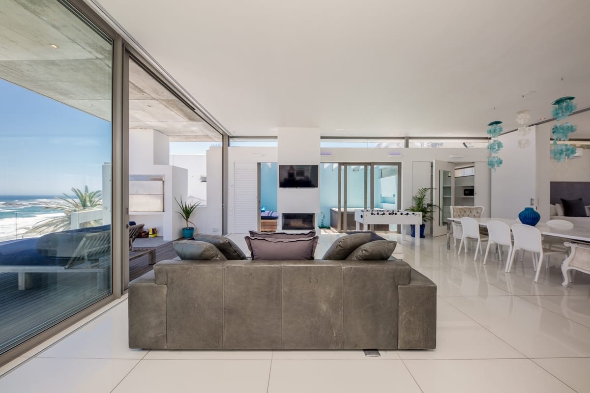 Photo 8 of 15 Views Penthouse accommodation in Camps Bay, Cape Town with 1 bedrooms and 1 bathrooms