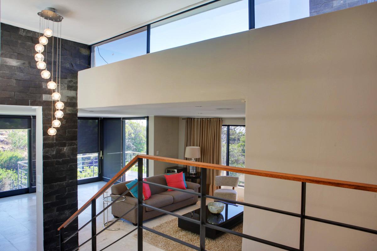 Photo 7 of Aloe Manor accommodation in Camps Bay, Cape Town with 4 bedrooms and 3 bathrooms