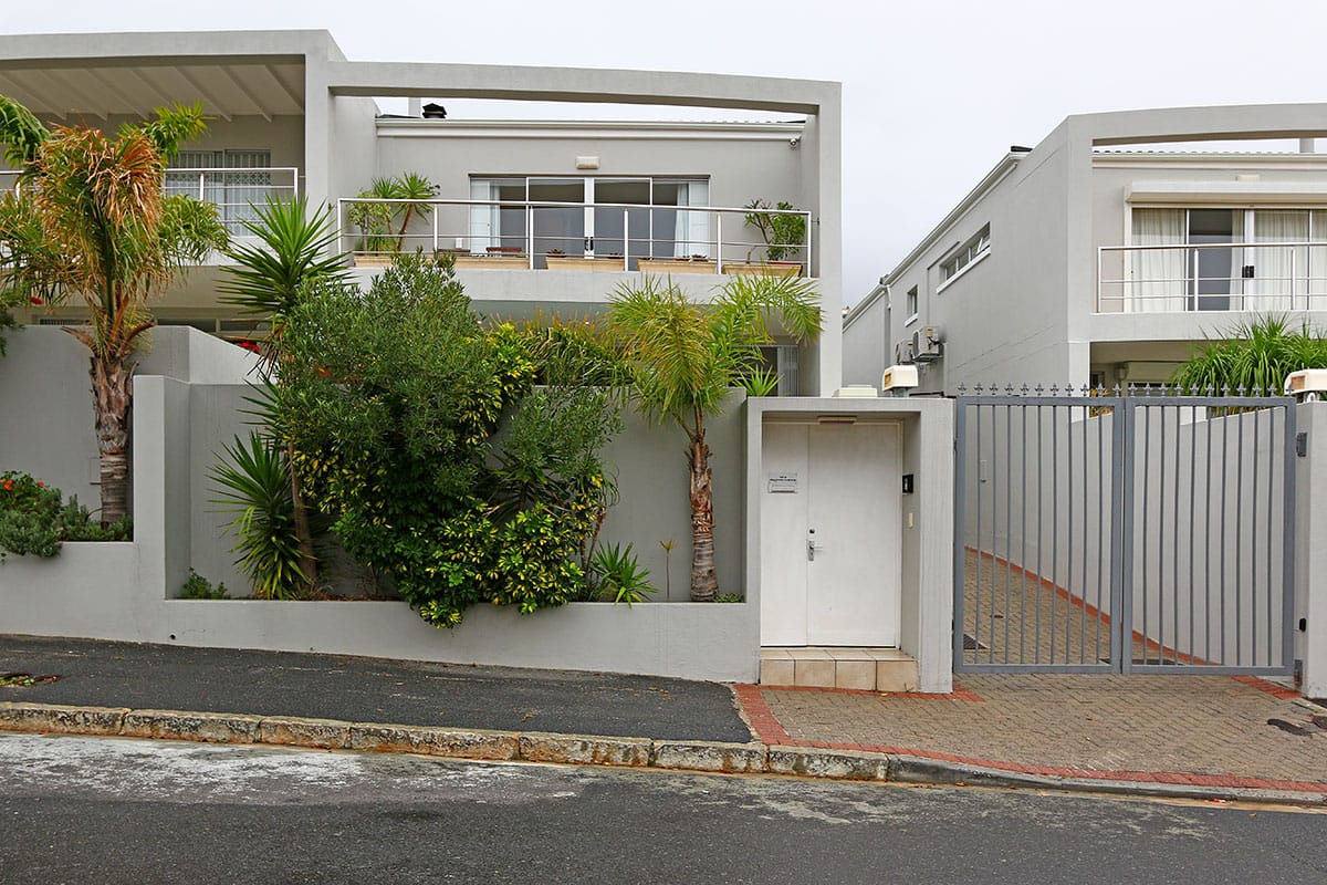 Photo 5 of Aqua Steps accommodation in Camps Bay, Cape Town with 3 bedrooms and 2.5 bathrooms