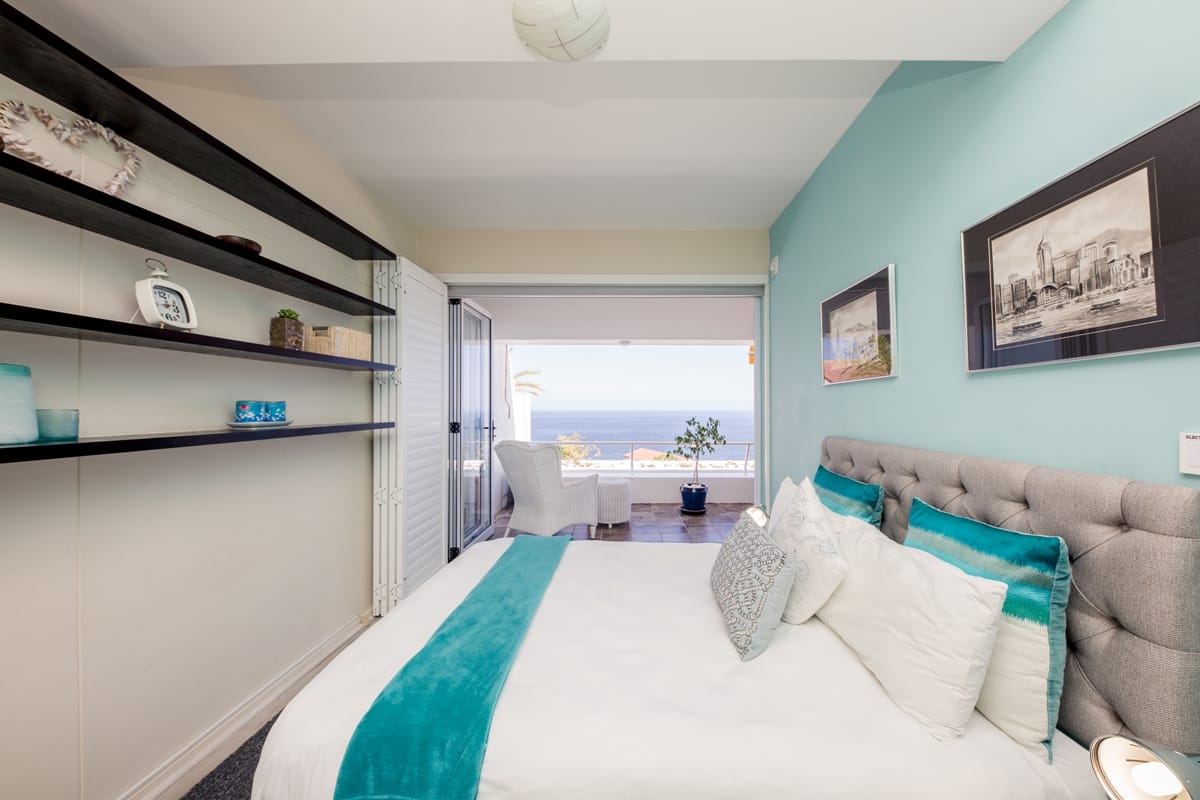 Photo 2 of Benoa accommodation in Camps Bay, Cape Town with 2 bedrooms and 2.5 bathrooms