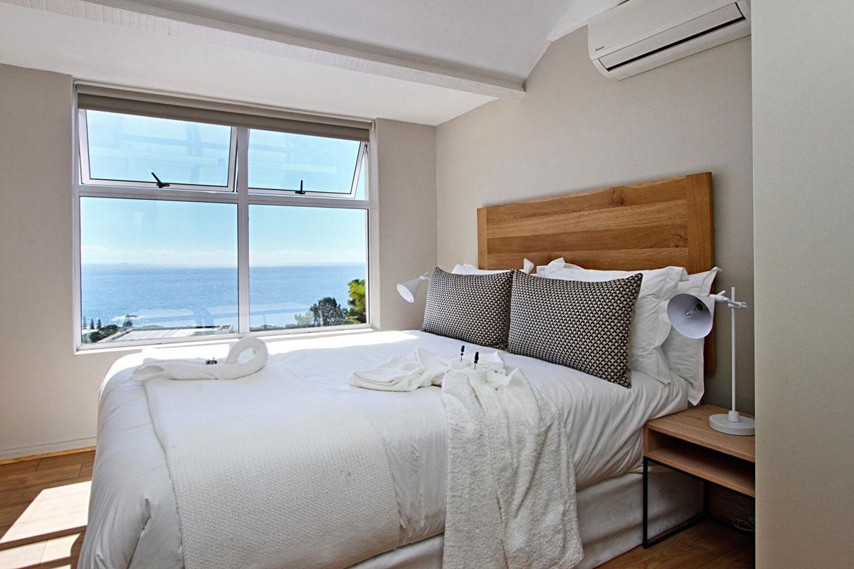 Photo 15 of Camps Bay Horak accommodation in Camps Bay, Cape Town with 5 bedrooms and 5 bathrooms