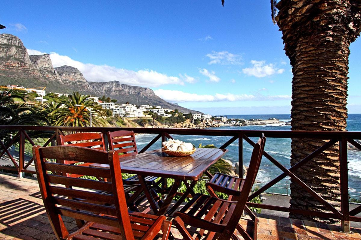 Photo 12 of Camps Bay Terrace Palm Suite accommodation in Camps Bay, Cape Town with 2 bedrooms and 2 bathrooms